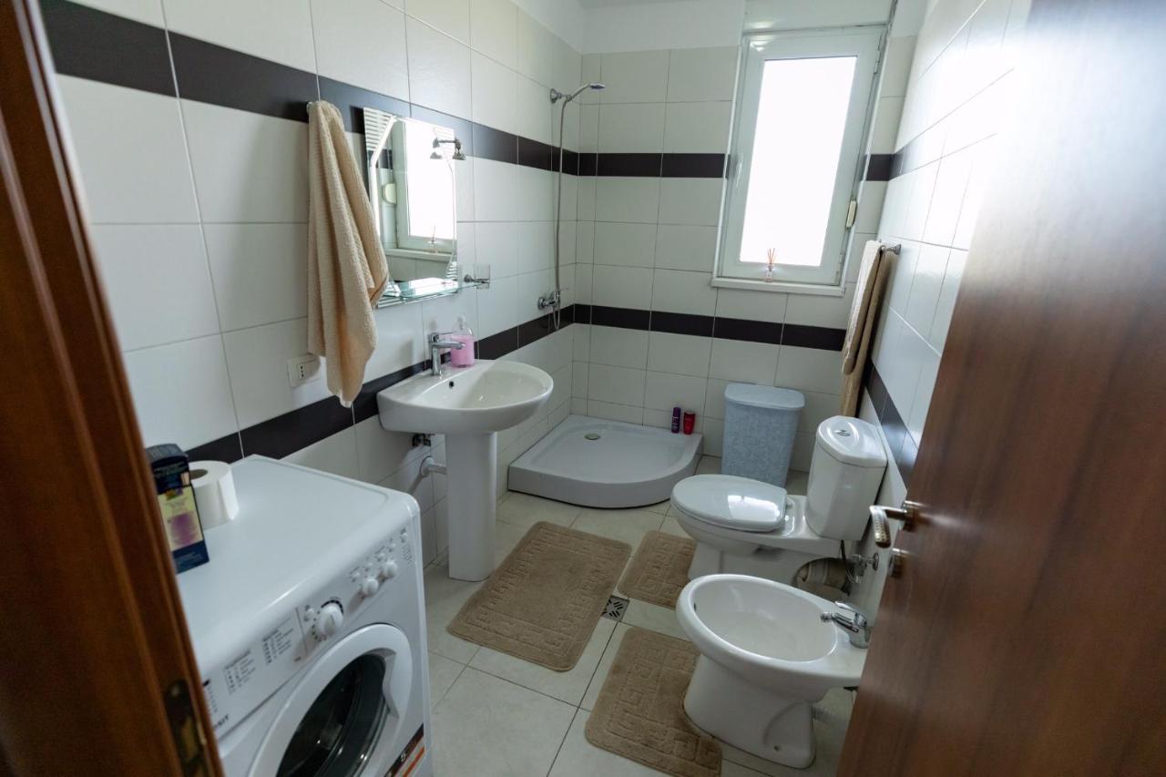 Tirana Contact Apartment Kültér fotó